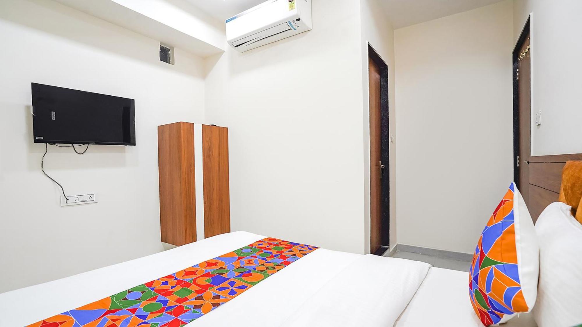 Fabhotel Vishala In Ahmedabad Exterior foto